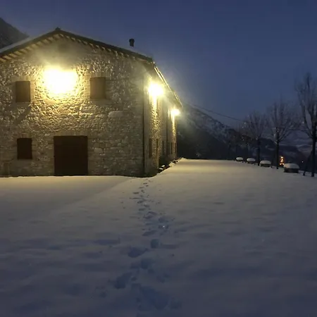 Casale Nella Valle Alojamento de Acomodação e Pequeno-almoço Pieve Torina